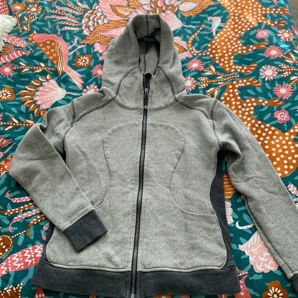 Lululemon full zip gray jacket
